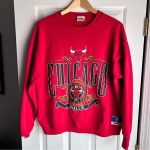 Vintage 90's Chicago Bulls Nutmeg Mills
Official NBA Sweatshirt XL Red Crew